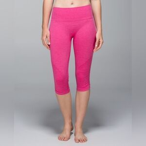 Lululemon In The Flow Crop II In Heathered Jewelled Magenta Size 8